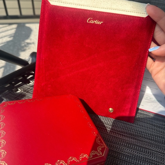 Cartier TRINITY NECKLACE for sale. Less than 1 year. - Picture 4 of 6